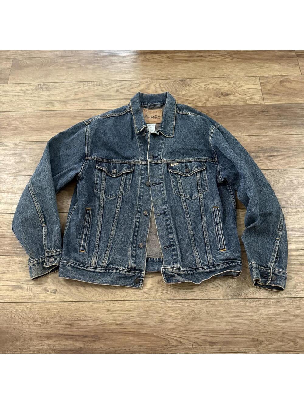 Vintage Levis Strauss Signature Denim Trucker Jean Jacket L